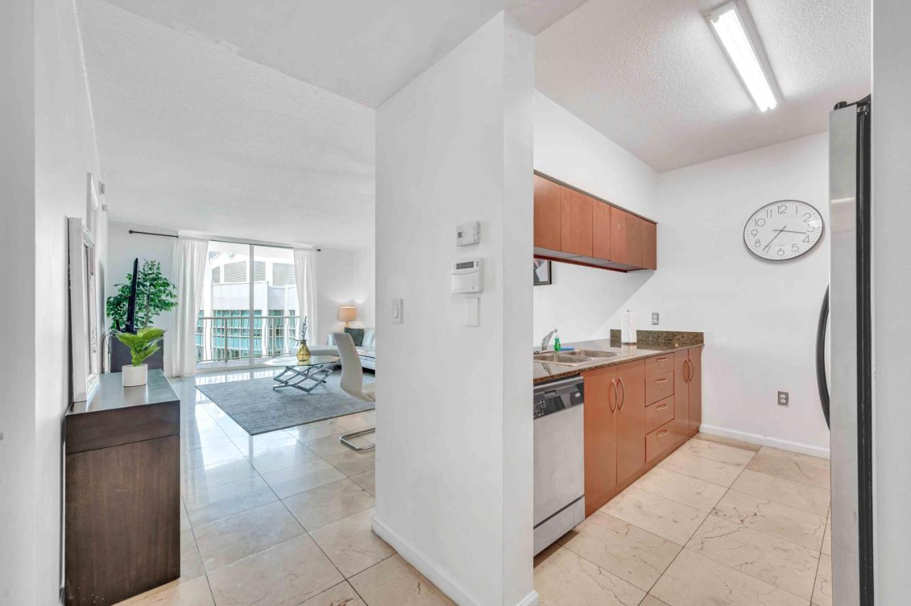 Апартаменты Modern 1 Bed In The Heart Of Brickell With Free Parking Майами Экстерьер фото