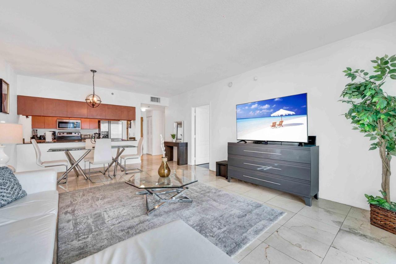 Апартаменты Modern 1 Bed In The Heart Of Brickell With Free Parking Майами Экстерьер фото